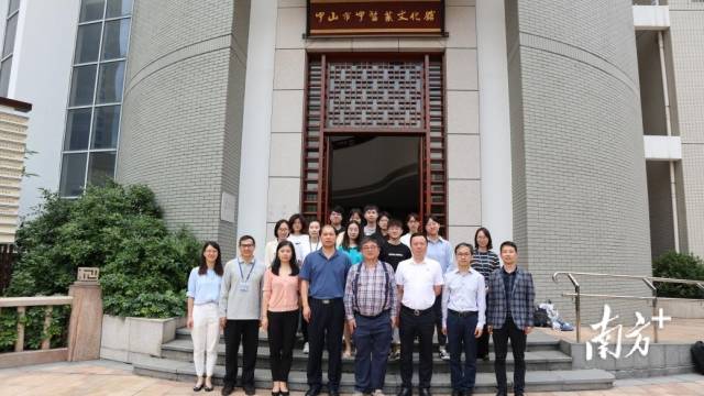 图片说明
