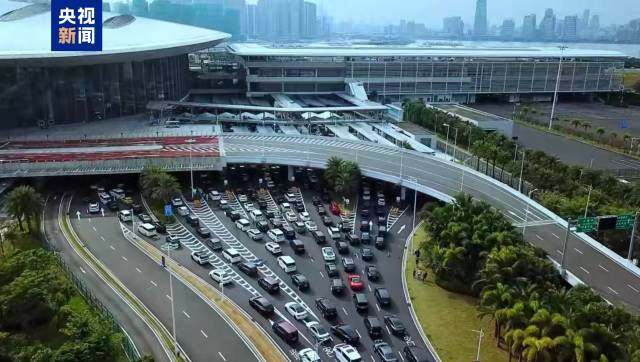 港珠澳大桥开通6周年，累计验放车辆超1270万辆次