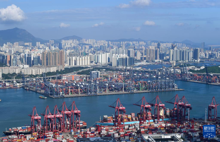 这是2024年9月17日拍摄的香港货柜码头。
