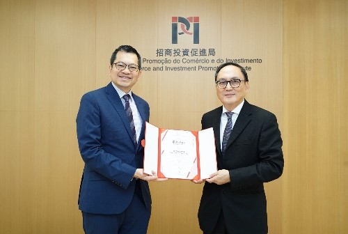 图为澳门科大医院、澳门科技大学医学院院长霍文逊应邀担任“澳门会议大使”。