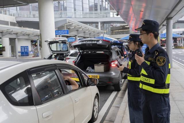 人气爆棚！港珠澳大桥珠海公路口岸入境车流刷新纪录