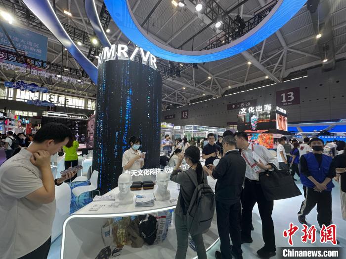 第二十一届文博会广东展团主展厅现场。