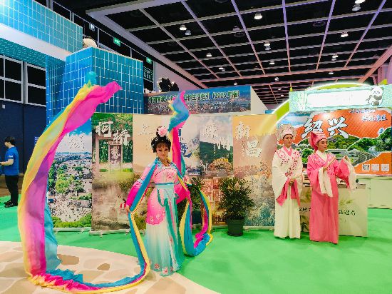 6月12日-15日，第39届香港国际旅游展览会在香港举办。图为绍兴展区。