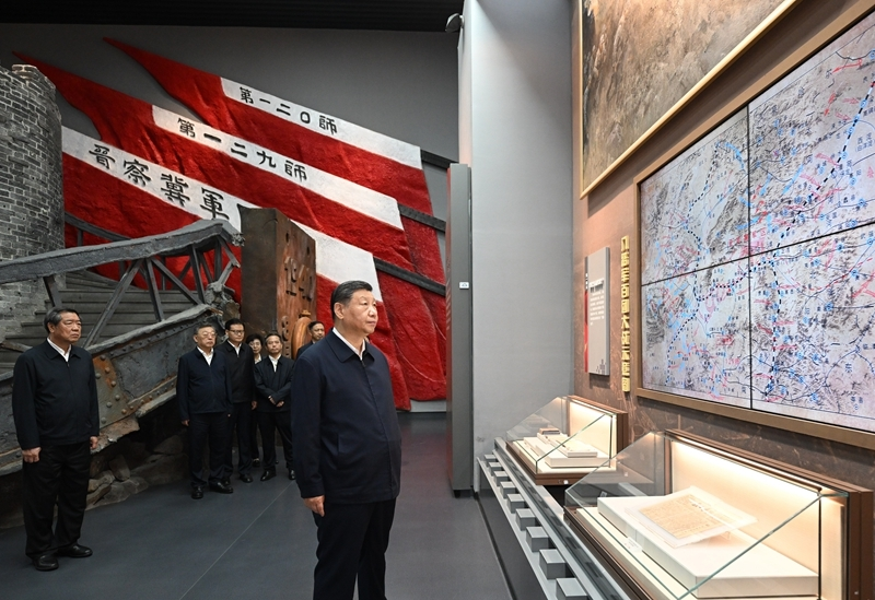 7月7日至8日，中共中央总书记、国家主席、中央军委主席习近平在山西考察。这是7日下午，习近平在位于阳泉市狮脑山的百团大战纪念馆考察。图片来源：新华网