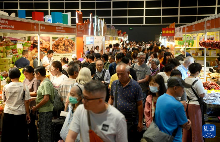 这是8月14日拍摄的第35届美食博览现场。